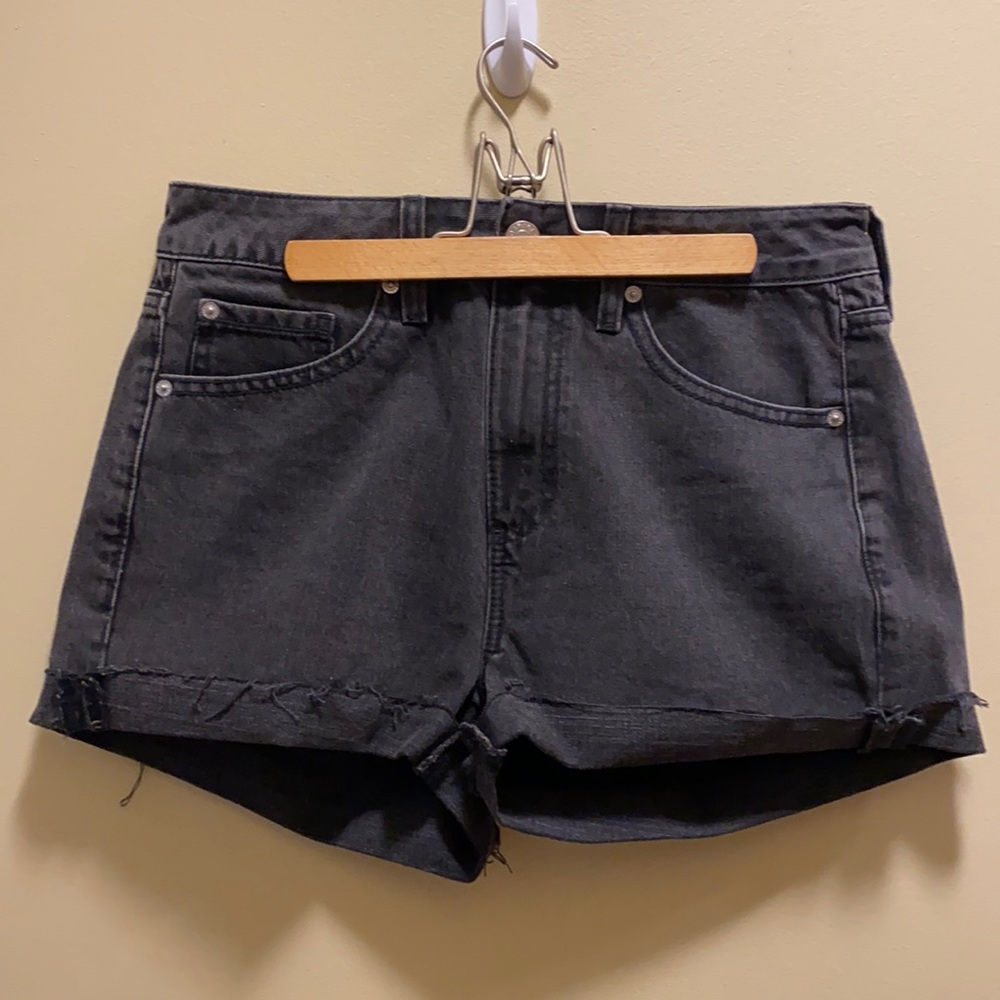 ✨BRAND NEW✨ GARAGE CLOTHING HIGH RISE BLACK MOM JEAN DENIM SHORTS FOR SUMMER